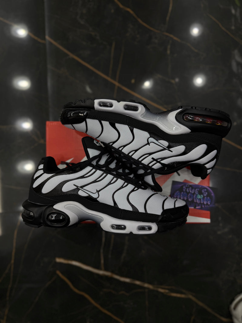 NK AIR MAX PLUS TN "OREO" - PRONTA ENTREGA