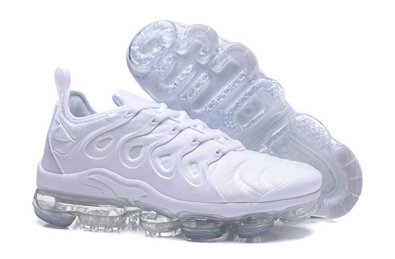 VaporMax Plus “Triple White” - Pronta entrega