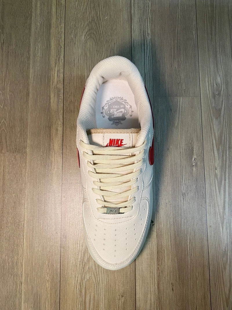 Nike Air Force One “Branco/Vermelho”