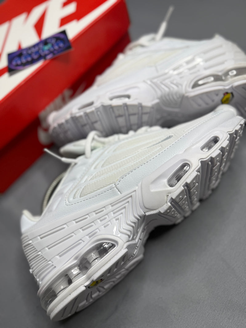NK AIR MAX PLUS TN III ''TRIPLE WHITE'' - PRONTA ENTREGA