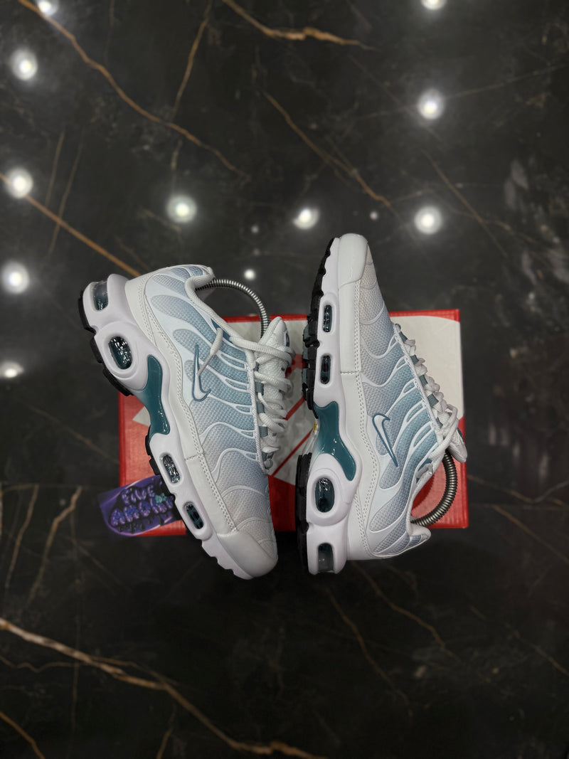 NK AIR MAX PLUS TN "MICA GREEN" - PRONTA ENTREGA