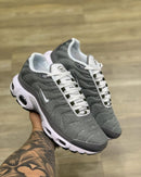 NK AIR MAX PLUS TN ''FLAT PEWTER'' - PRONTA ENTREGA