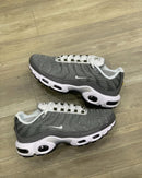 NK AIR MAX PLUS TN ''FLAT PEWTER'' - PRONTA ENTREGA