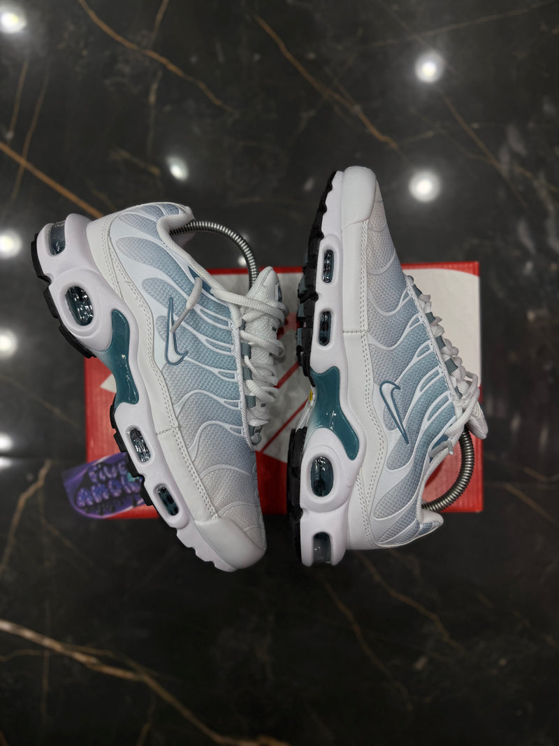 NK AIR MAX PLUS TN "MICA GREEN" - PRONTA ENTREGA