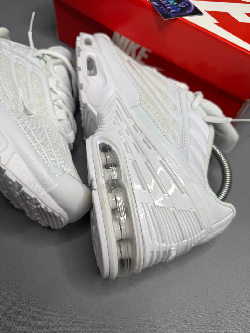 NK AIR MAX PLUS TN III ''TRIPLE WHITE'' - PRONTA ENTREGA