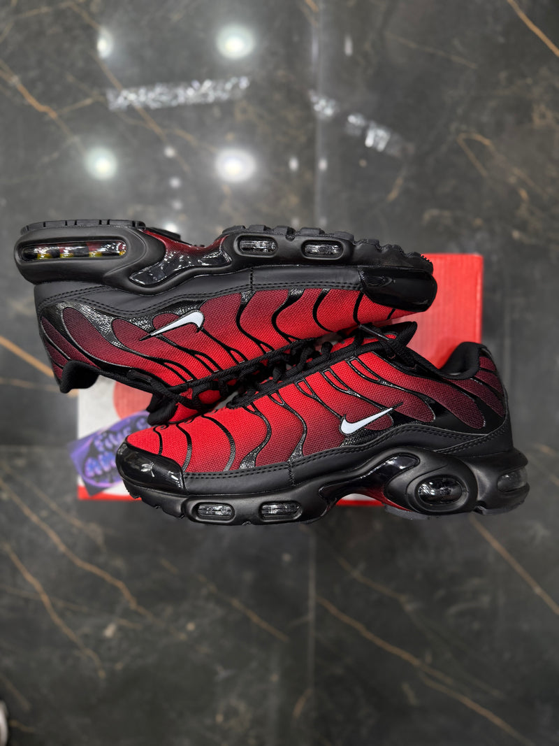 NK AIR MAX PLUS TN ''DEADPOOL'' - PRONTA ENTREGA
