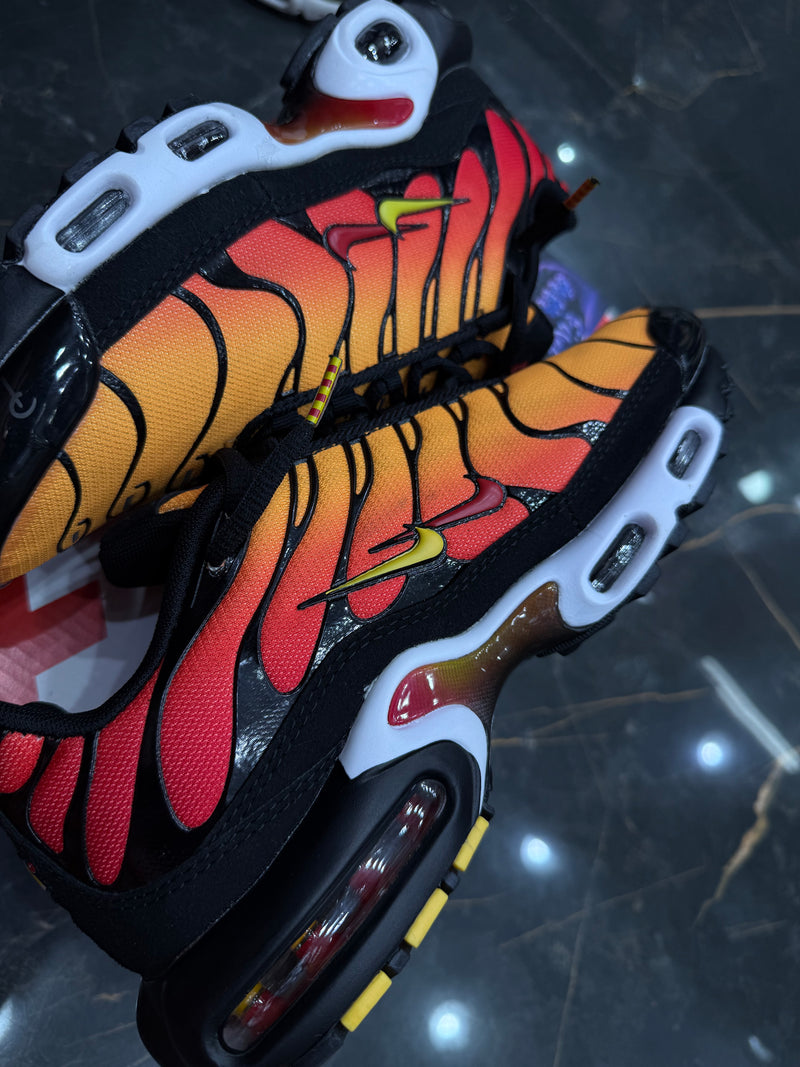 NK AIR MAX PLUS TN ''BARCELONA V2'' - PRONTA ENTREGA