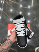 Borough Mid “Preto”