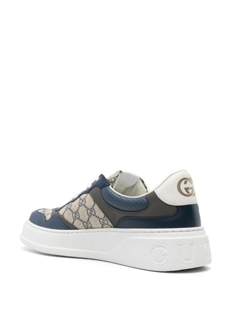 Gucci "GG Supreme"