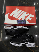 NK AIR MAX PLUS TN ''PANDA'' - PRONTA ENTREGA