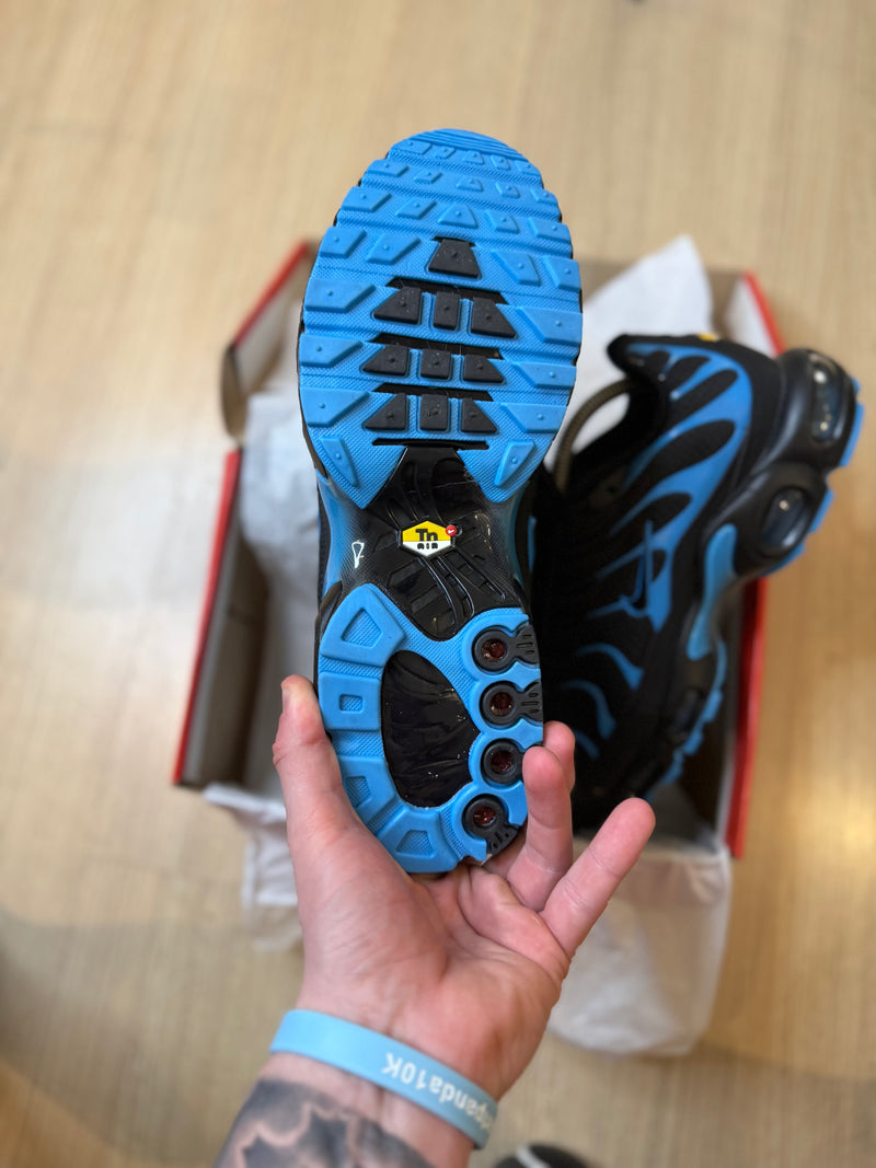 NK AIR MAX PLUS TN ''BLACK UNIVERSITY BLUE'' - PRONTA ENTREGA