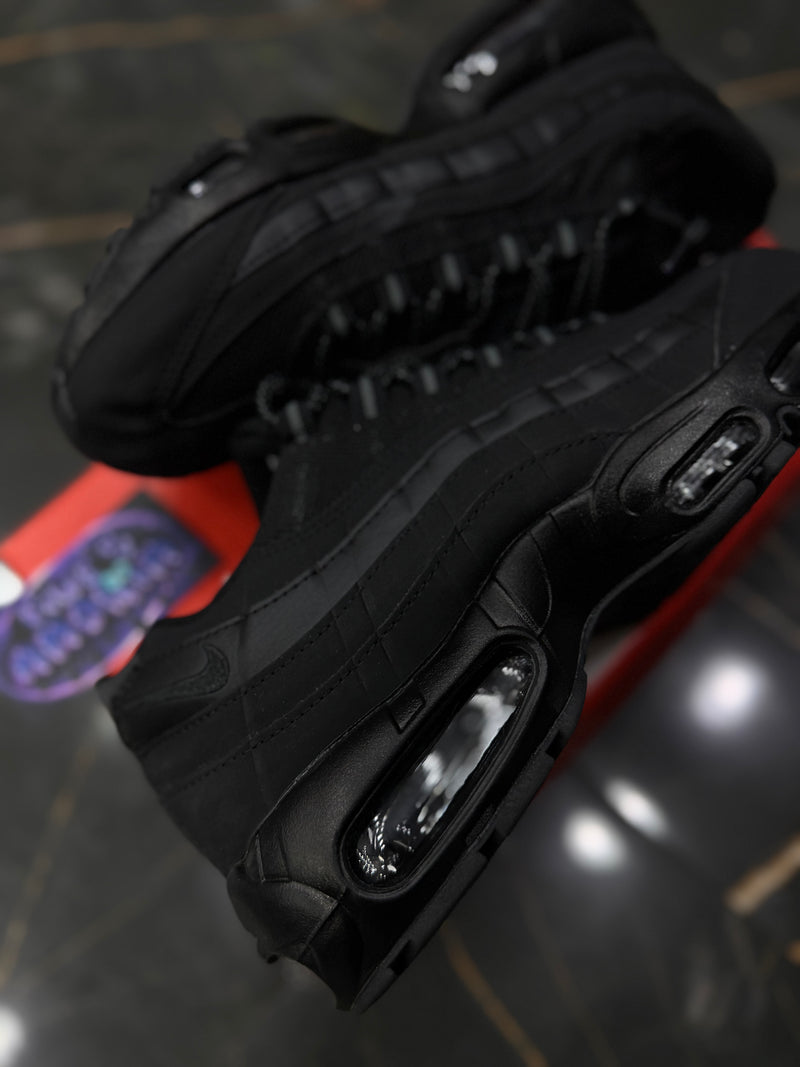AIR MAX 95 "NEW BLACK" - PRONTA ENTREGA