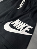 Bermuda Moletom Nike Icon "Preta"