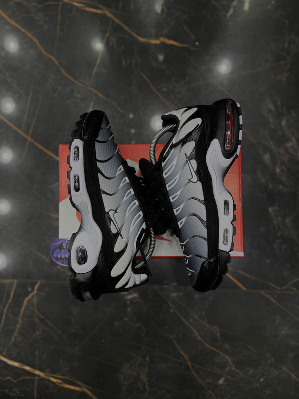 NK AIR MAX PLUS TN "BLACK METALIC" - PRONTA ENTREGA