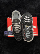 NK AIR MAX PLUS TN “COOL GRAY" - PRONTA ENTREGA