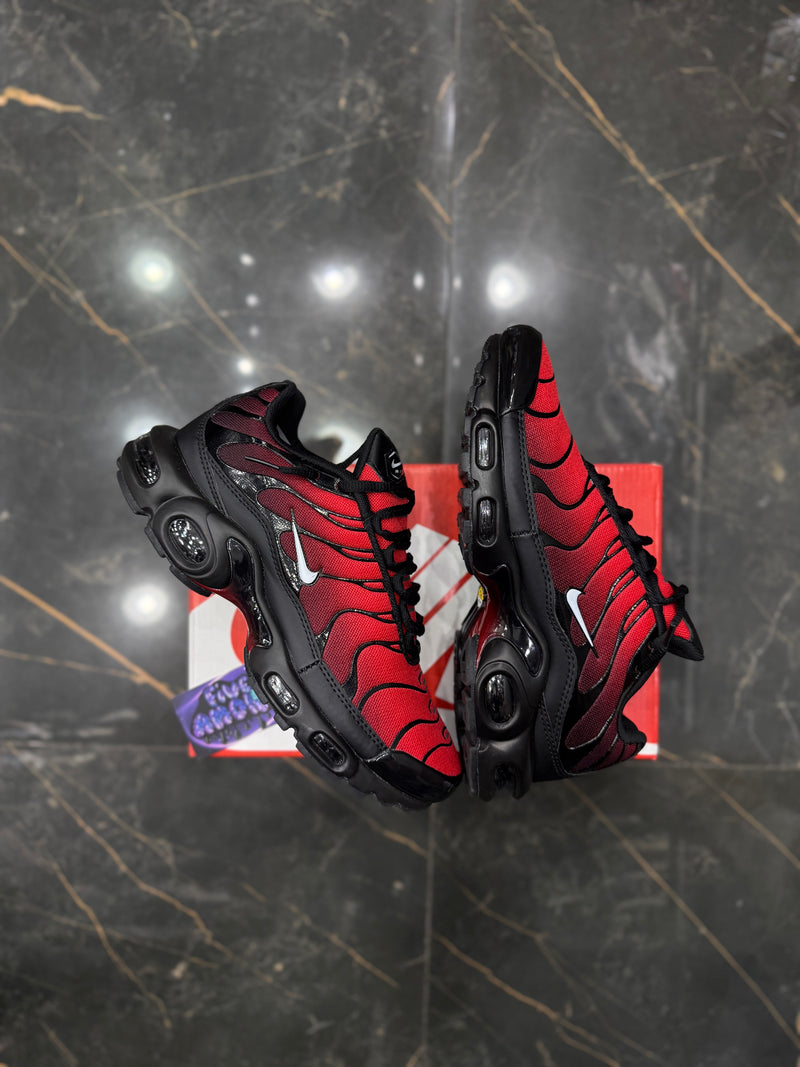 NK AIR MAX PLUS TN ''DEADPOOL'' - PRONTA ENTREGA