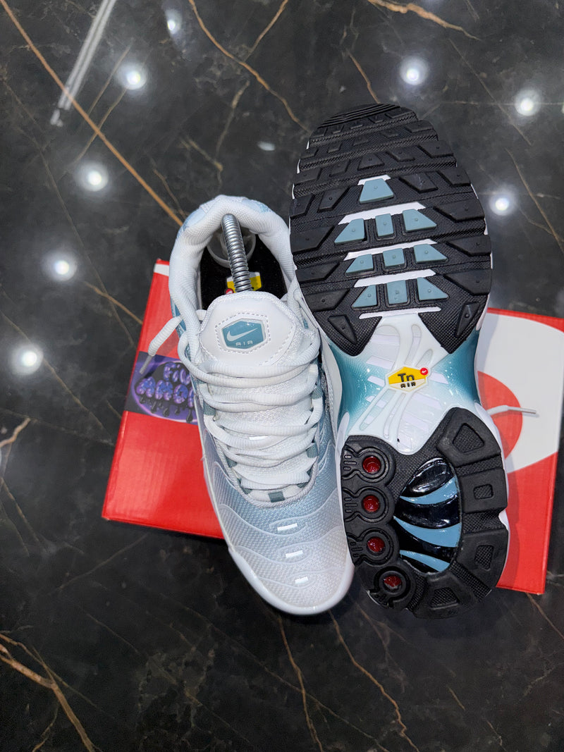 NK AIR MAX PLUS TN "MICA GREEN" - PRONTA ENTREGA