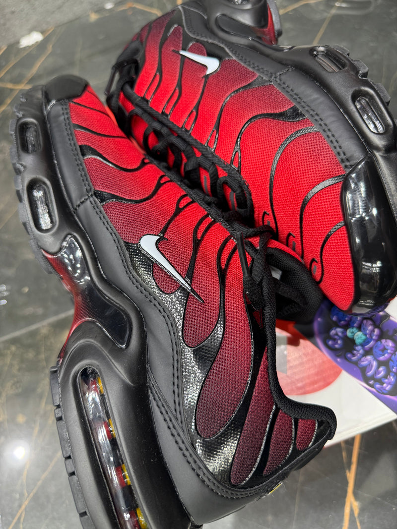 NK AIR MAX PLUS TN ''DEADPOOL'' - PRONTA ENTREGA