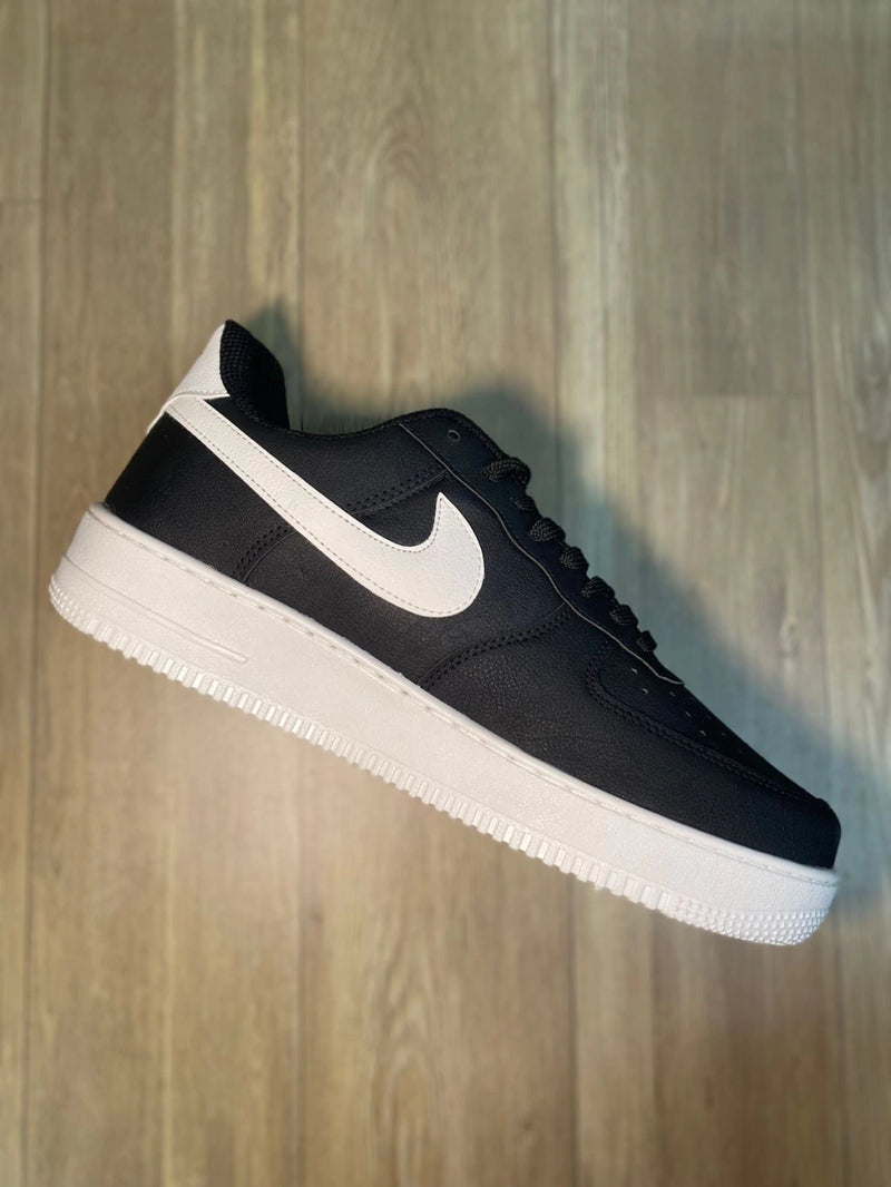 Nike Air Force One “Preto/Branco”