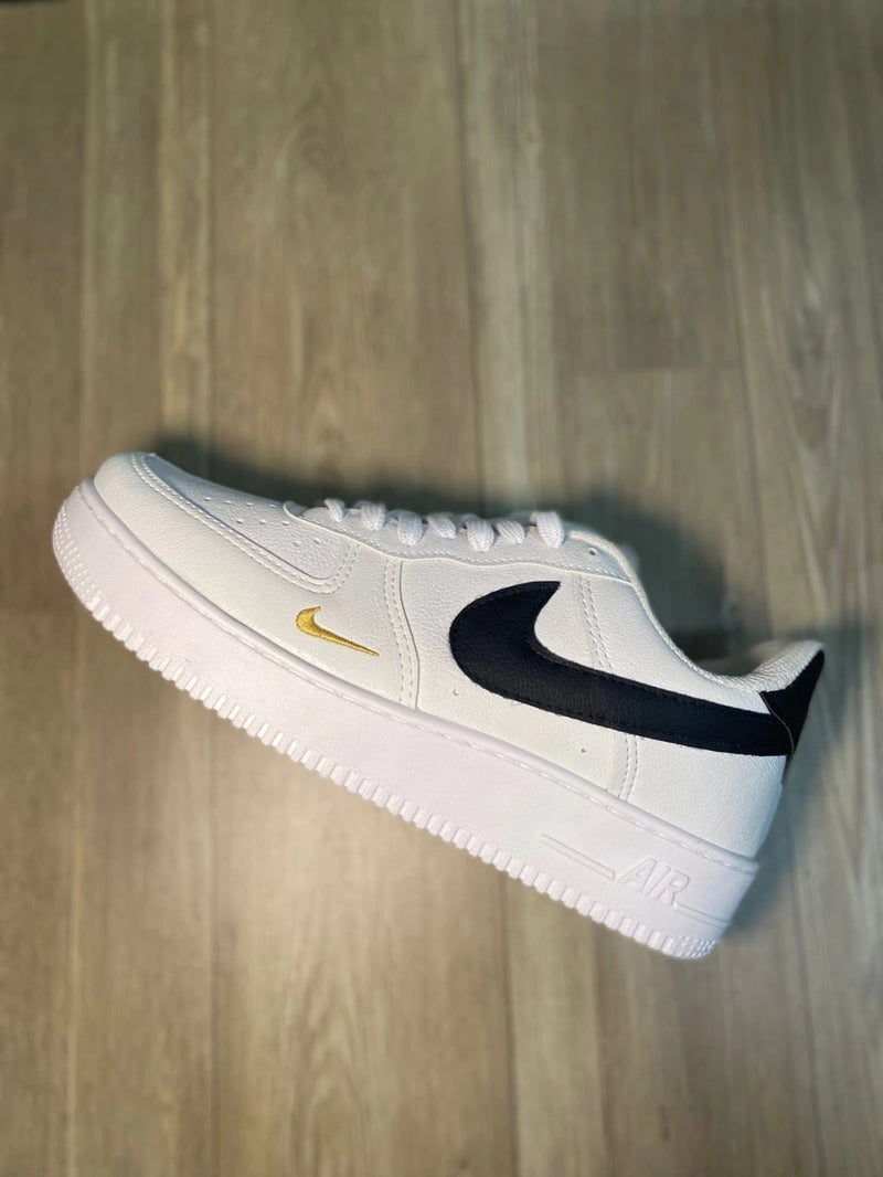 Nike Air Force One “White/Gold”