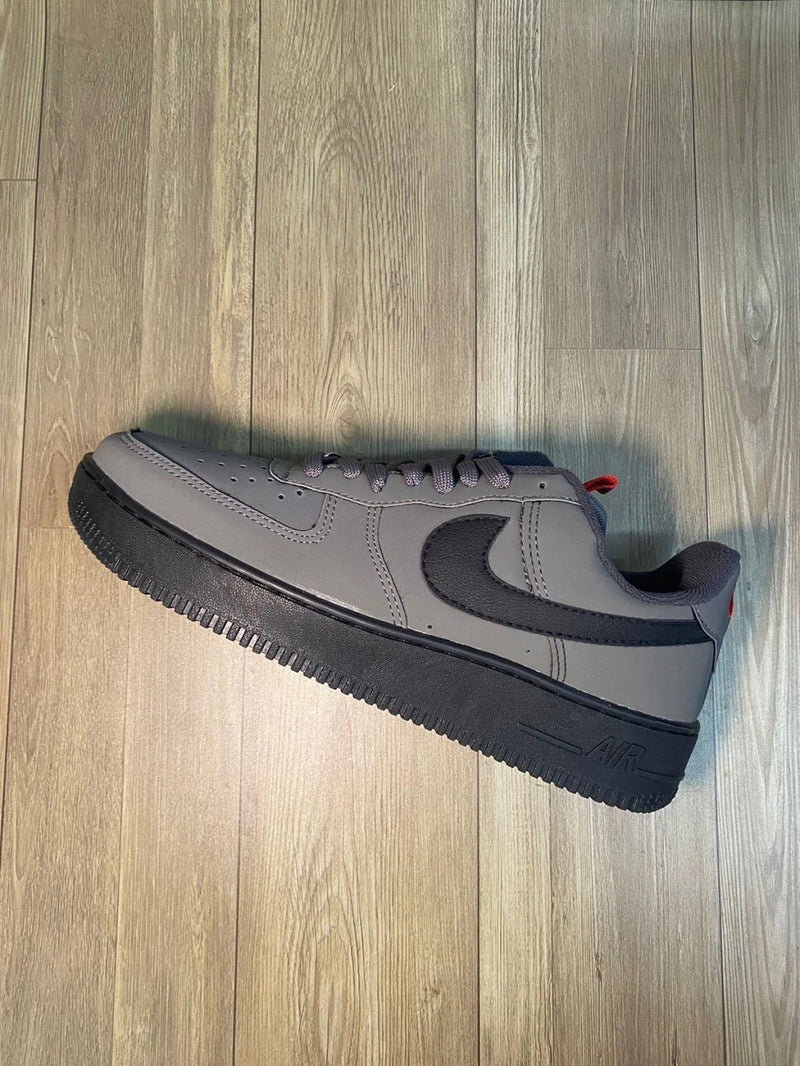 Nike Air Force One “Cinza/Preto”