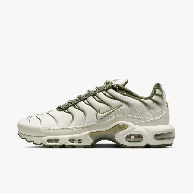 NIKE AIR MAX PLUS TN ''BONE OLIVE'' - PRONTA ENTREGA