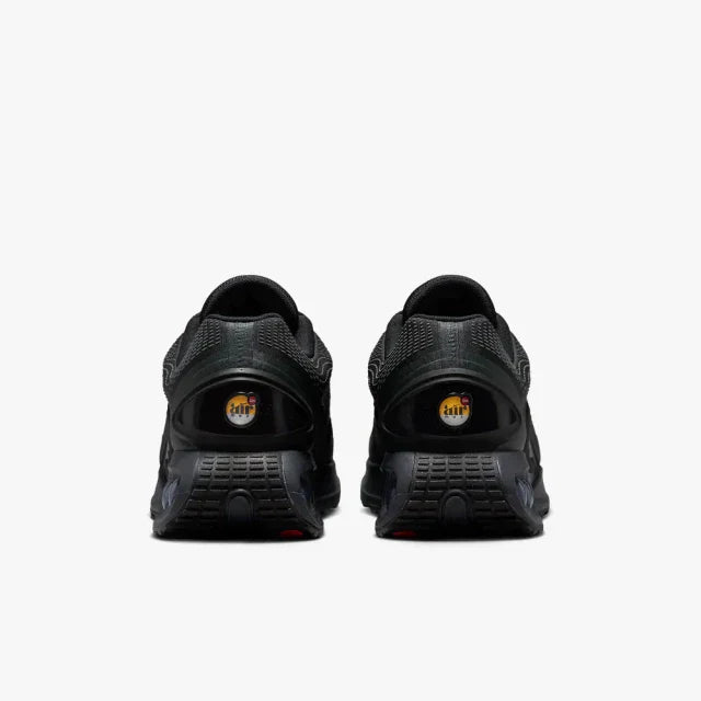 NIKE AIR MAX DN ''TRIPLE BLACK'' - PRONTA ENTREGA