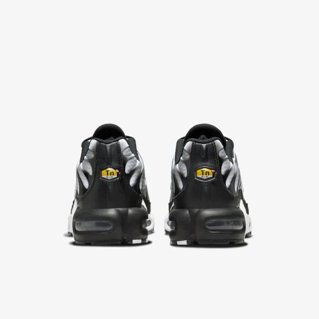 NIKE AIR MAX PLUS TN "BLACK METALIC" - PRONTA ENTREGA