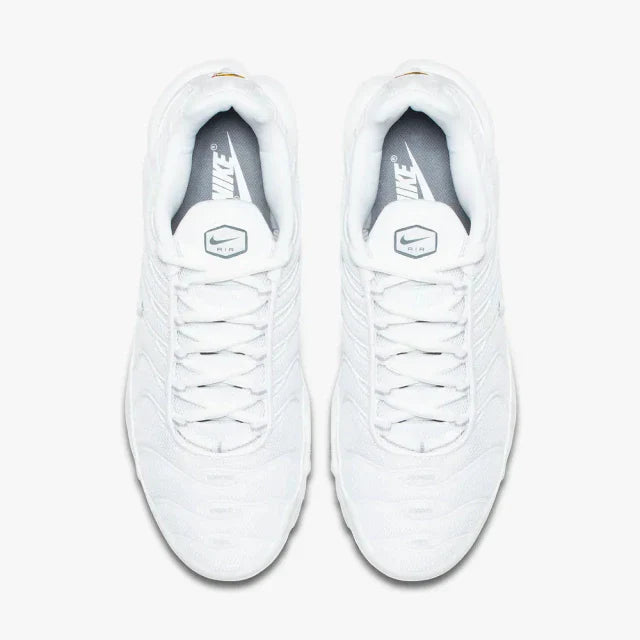 NIKE AIR MAX PLUS TN "TRIPLE WHITE" - PRONTA ENTREGA